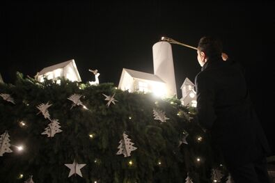 Adventi gyertyagyújtás december elsején