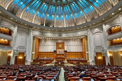 Négy parlamenti párt és a kisebbségek csoportja döntött a nagykoalíció létrehozásáról. Fotó: Facebook / Parlamentul Romaniei