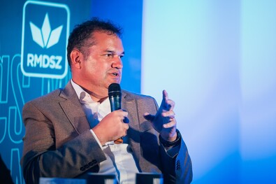 Az RMDSZ Antonescut, az AUR Georgescut támogatja