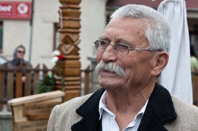 Háromszor nyolcvankilenc