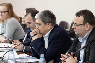 Az európai uniós alapokért felelős miniszter Marcel Boloș, akinek pénzügyminiszteri mandátuma alatt 8,65 százalékra ugrott a költségvetési hiány. Fotó: Facebook / Marcel Boloș