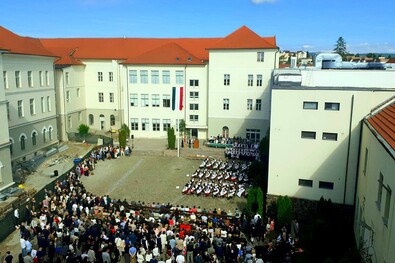 Iratkoznak  az érettségizők