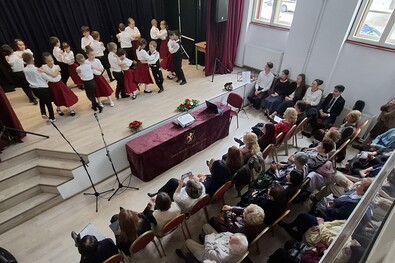 Az iskola a közösségi élmények bölcsője (150  éves  a  Mikes  Kelemen  Elméleti  Líceum)
