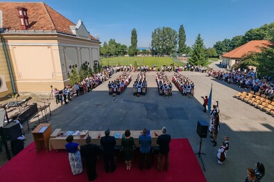 Elballagtak a Nagy Mózes Főgimnázium végzős diákjai