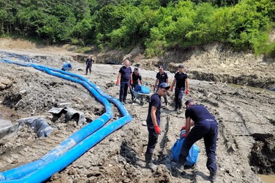 A szivattyúkat szombaton helyezték üzembe. Fotó: Facebook / ISU Hargita