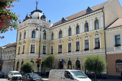 A provokátorok májusban „keresték fel” a sepsiszentgyörgyi városházát. A szerző felvétele