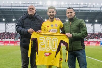 Egymásnak esett a klubelnök és a kapus (Labdarúgás, 2.  Liga)