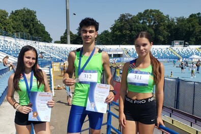 Jászvásáron versenyző sportolóink. Fotó: Sepsiszentgyörgyi Iskolás Sportklub