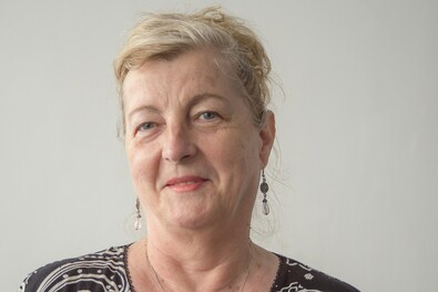 B. Piroska Klára hetvenöt éves