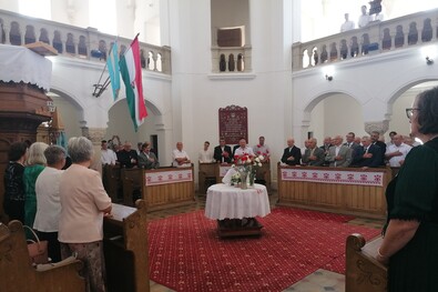 Ünneplőben a bölöni unitáriusok