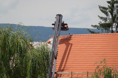 Tetőfedés. Szekeres Attila felvétele