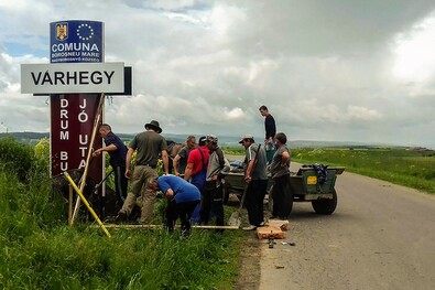 Eltávolíttatták a Várhegy helységnévtáblákat