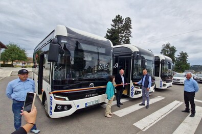 Közel 35 évi szünet után indult újra a közszállítás Bodzafordulón. Fotó: Facebook / Transport Energoterm Intorsura