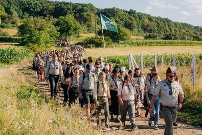 Indulás portyára a táborvezetővel. Fotók: Facebook / Romániai Magyar Cserkész Szövetség