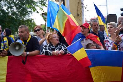 Tanulmányok, magyarokról