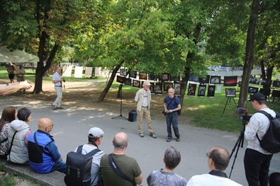 Több mint négyszáz fotó a parkban (A magyar fotográfia napja Sepsiszentgyörgyön)
