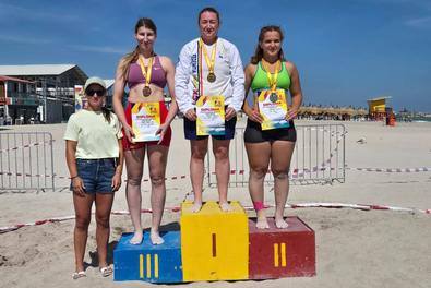 Axente a dobogó legmagasabb fokán. Fotó: Facebook / Federatia Romana de Lupte