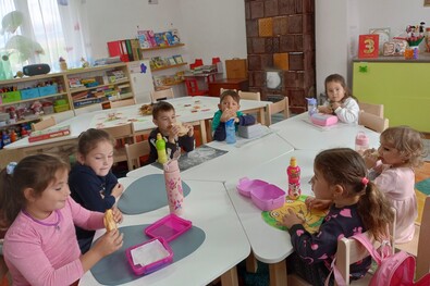 Állomáson túl, Szotyortól Szépmezőig (Ady  Endre  Általános  Iskola)