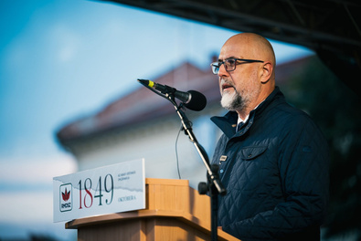 Kelemen Hunor az aradi megemlékezésen. Fotó: rmdsz.ro