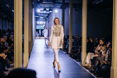 Divatbemutató a dizájnhét nyitányán. Fotó: Facebook / Design Week Sepsiszentgyörgy - Sfântu Gheorghe