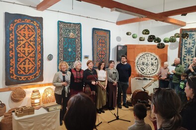 Tóth B. Tinka és kollégái, Benkő Éva, Máté-Szentkirályi Imola, Kolozsi Ildikó, Tóth B. Mariann és Kádár Etele. A szerző felvétele