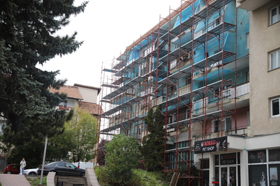 Mihai Viteazul tér 2-es számú tömbház. Fotó: Albert Levente