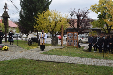 Újabb emlékjellel gazdagodott a Hősök tere (Gelence)
