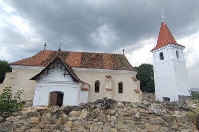 Kisközösség a Kálma-hegy alatt