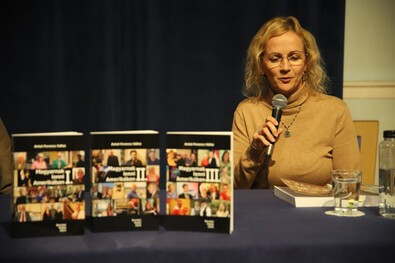 Antal-Ferencz Ildikó a könyvbemutatón. Fotó: Albert Levente