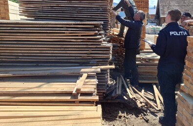 Vagyonzár adócsalás gyanúja miatt