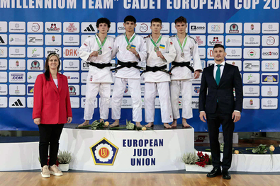 Simon Tege (jobbról az első) bronzérmet nyert Győrben. Fotó: eju.net