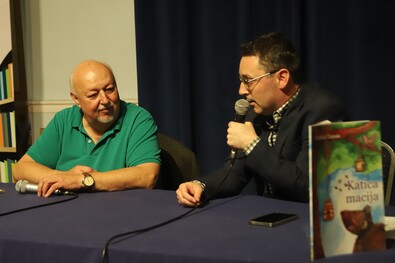 Mesekönyv, koncert és békési finomságok