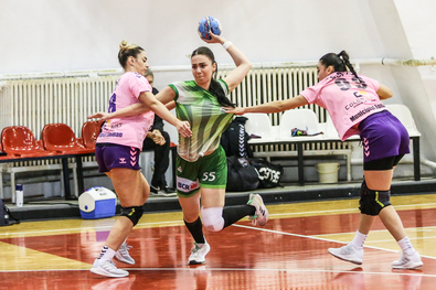 Az első hely a tét  a Jászvásár ellen (Női  kézilabda,  A-divízió)