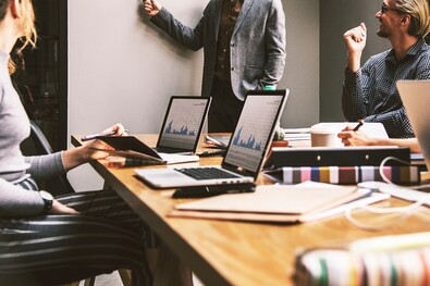 Digitális kétüteműség támogatására