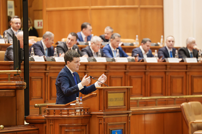 A korrupció és a népességfogyás is nemzetbiztonsági kockázat (Románia új védelmi stratégiája)