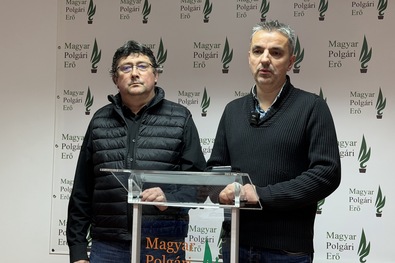 Kulcsár-Terza József és Erős Bulcsú ma reggel indultak Kárpátaljára. A szerző felvétele