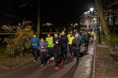 Több mint tizenötezer kilométerrel a gyerekekért (Fitness Tribe)