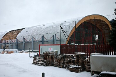 Az uszodánál az év elején szünetelt a munka, de hétfőn kezdenek. A szerző felvétele