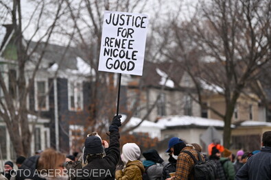 Lelőttek egy nőt, tüntetések Minneapolisban