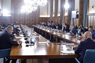 Döntés előtt az újabb reformcsomag