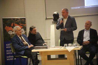 Jánó Mihály, Kiss Loránd, Kinda István és Kollár Tibor a könyvbemutatón. Fotó: Albert Levente
