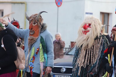 A farsangi maskuráknak is többet elnéznek. Albert Levente felvétele
