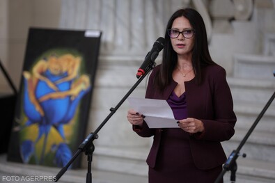 Aláírta az államfő, nyugdíjba vonul a bírónő