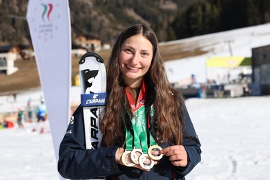 Pászka Mikolt Anna hat aranyérmet szerzett. Fotó: Facebook / Hungarian Ski Association