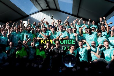 A Mercedes kettős győzelemmel kezdte az idényt. Fotó: Facebook / F1