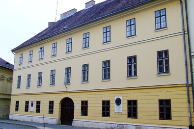 A József-kaszárnya, Táncsics börtöne a budai várban. Forrás: Wikipédia