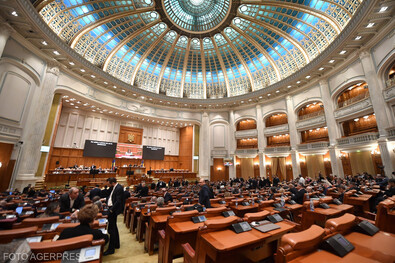 Megszavazta a parlament a költségvetést