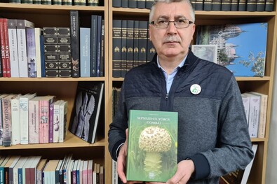 Farkas János a Tortoma Önképzőkörben. Fotó: Demeter Zoltán