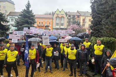 Az Azomureş bezárása ellen tüntettek