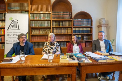 Szonda Szabolcs, Sztakics Éva, Hollanda Andrea és Gombos Zoltán. Fotók: Vargyasi Levente